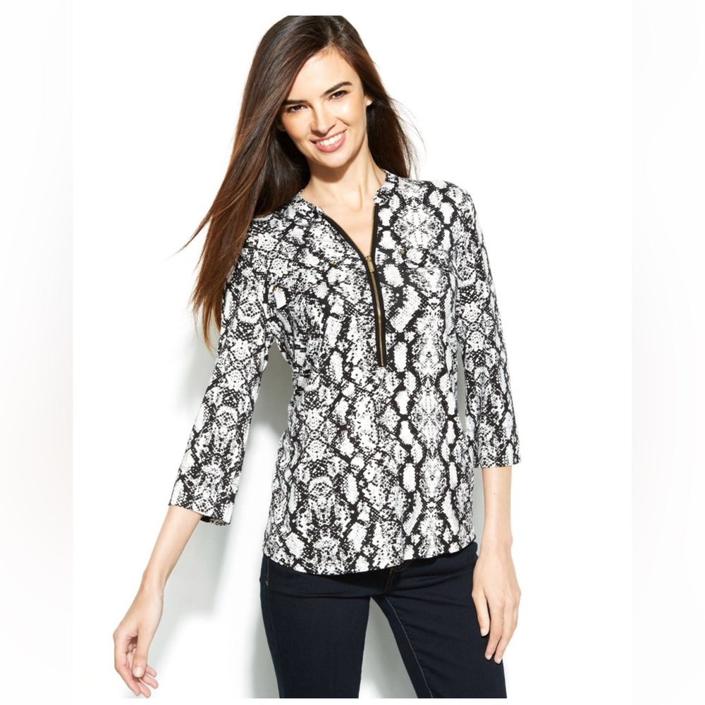 CK stretch knit top